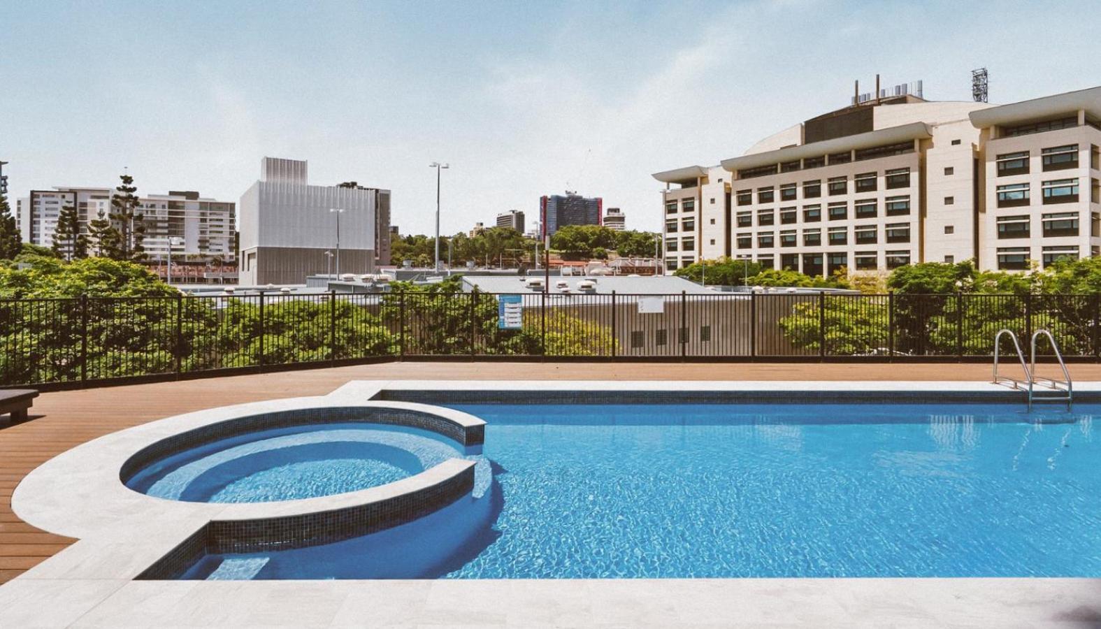 Apartment North Quay Riverfront