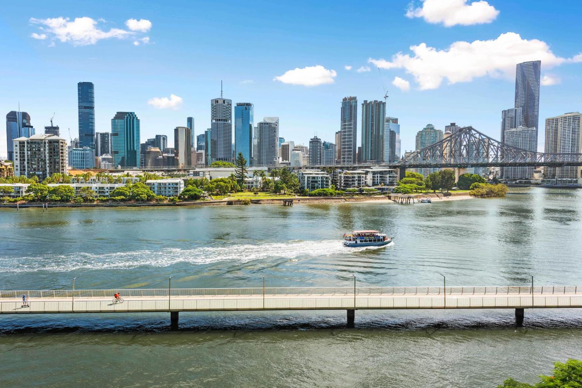 Sensational Cliff-top Waterfront Apartment *