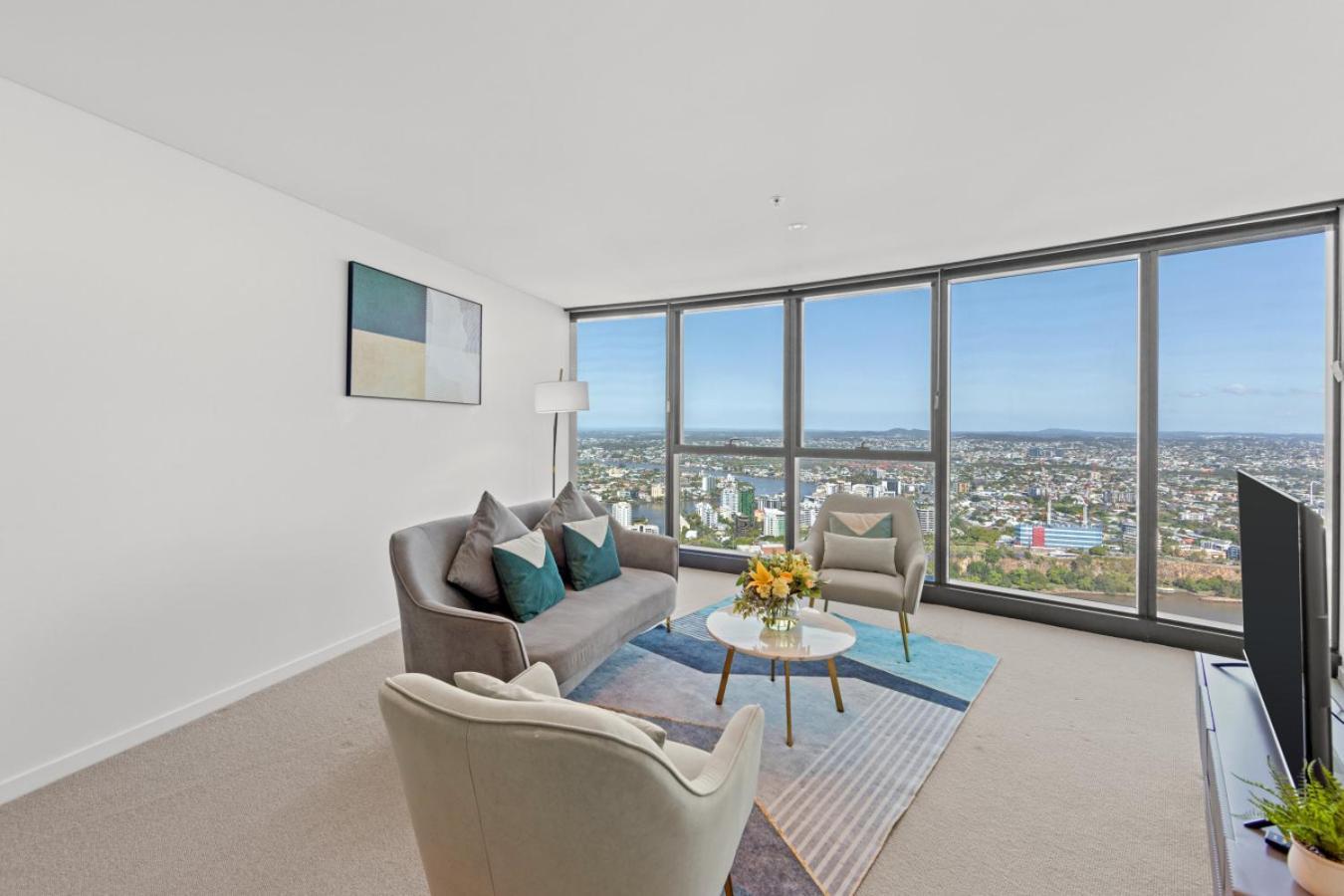 Luxury 2br Sky High With Panoramic View Apartment *