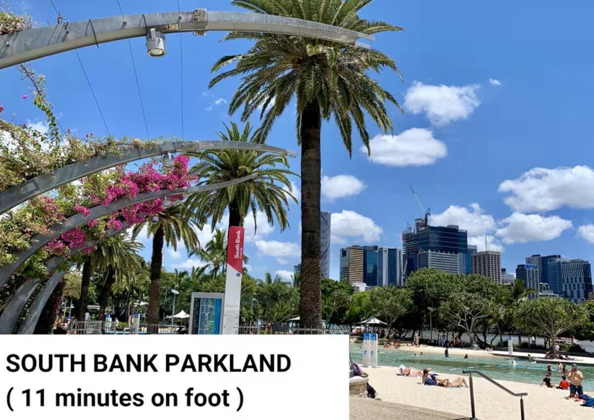 Level 10 Views 2br With Private Balcony & Parking *