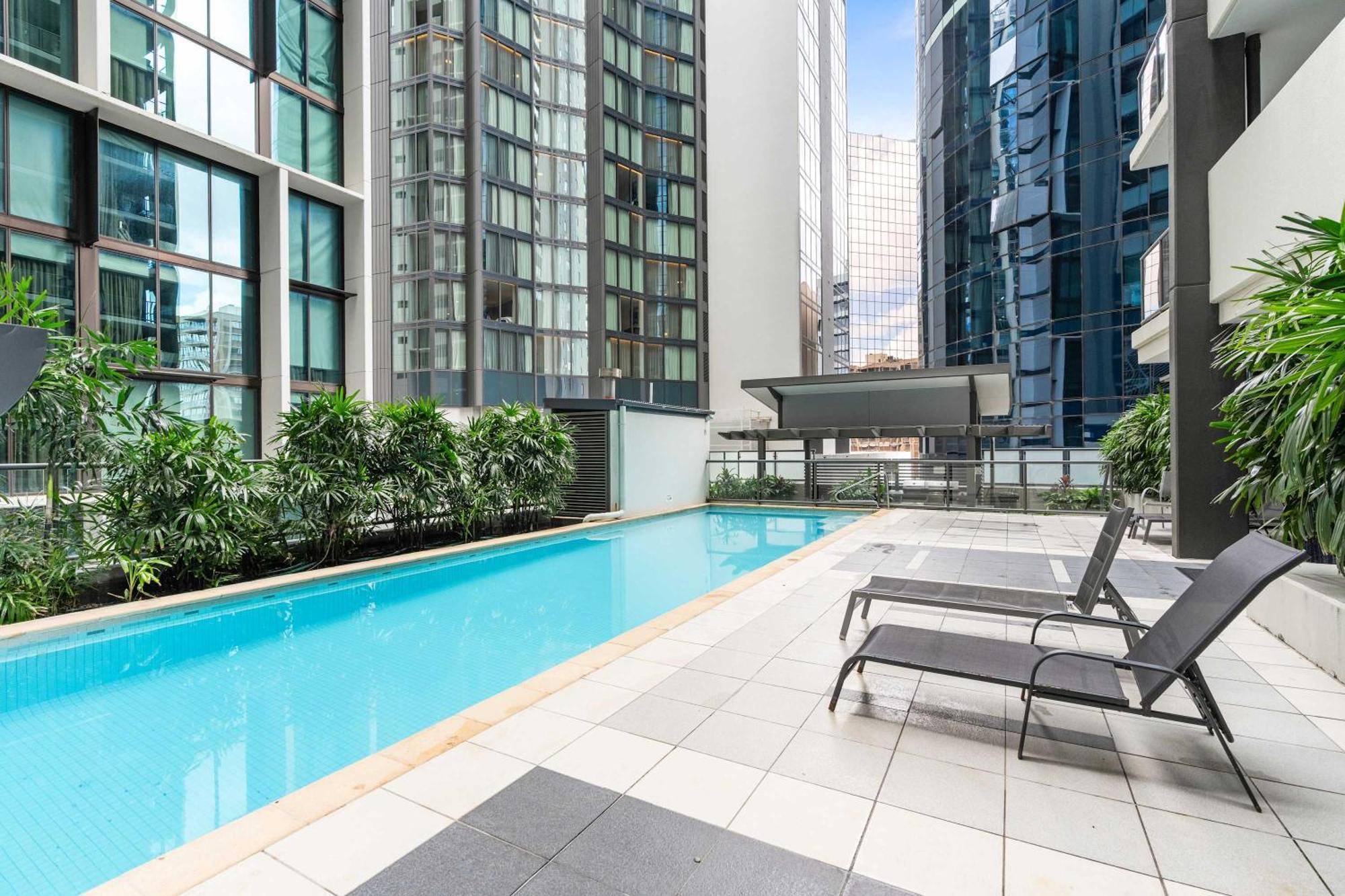 2-bed With River Views *