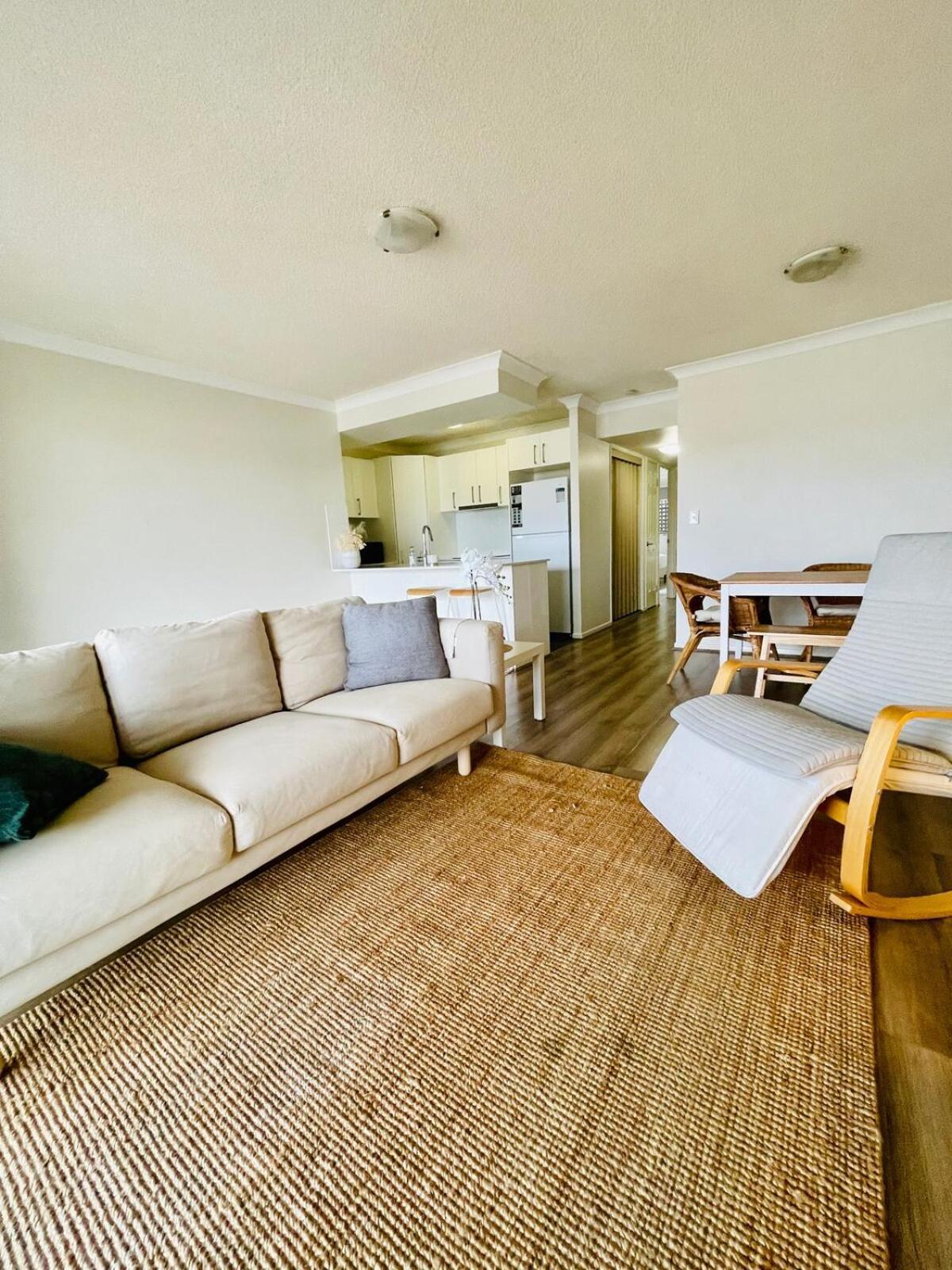 West End Spacious 2bed, 2bath With Secure Parking Apartment Brisbane