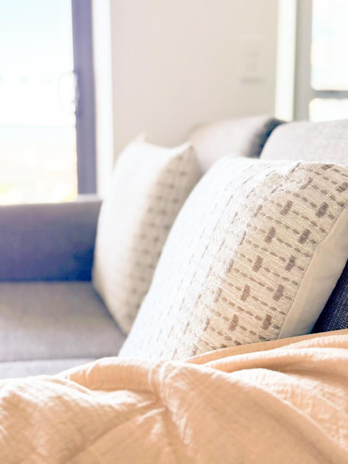 Direct Story Bridge Views - Sleeps 6 - Parking - Brisbane