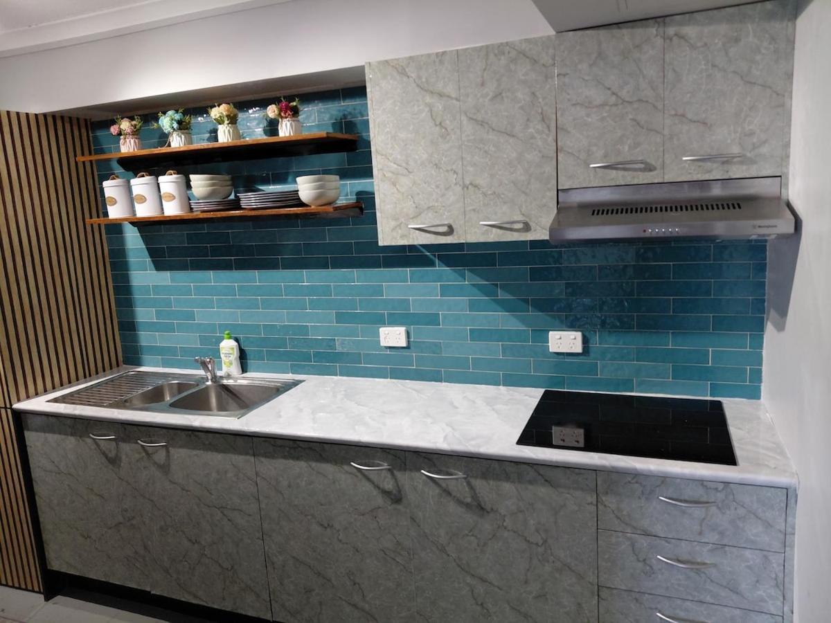 Riverfront Duplex With Unbeatable Connectivity Apartment *