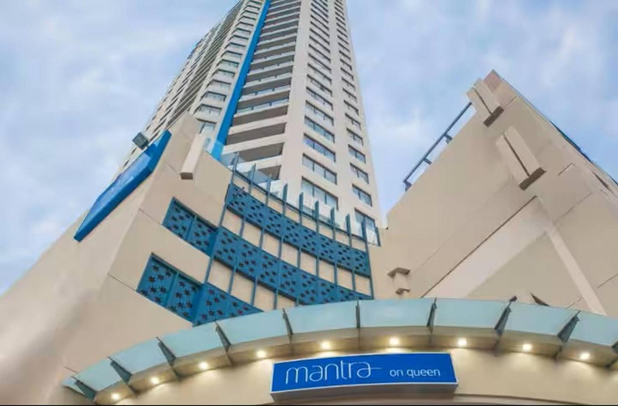 Apartment Pool & Gym *