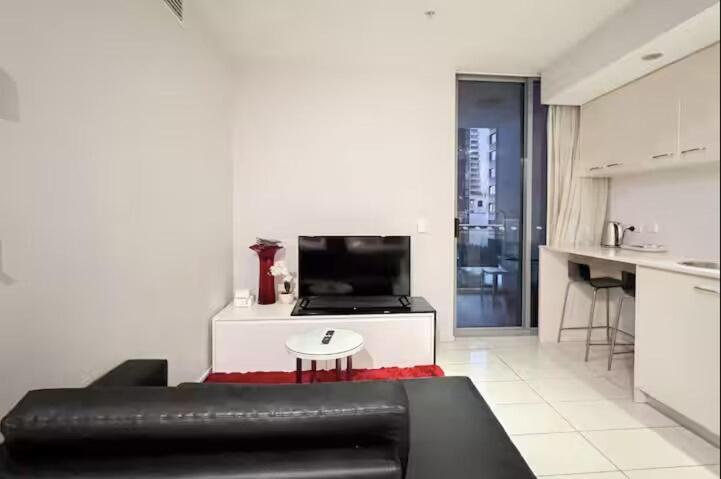 Cozy In The Heart Of Cbd C4 Apartment