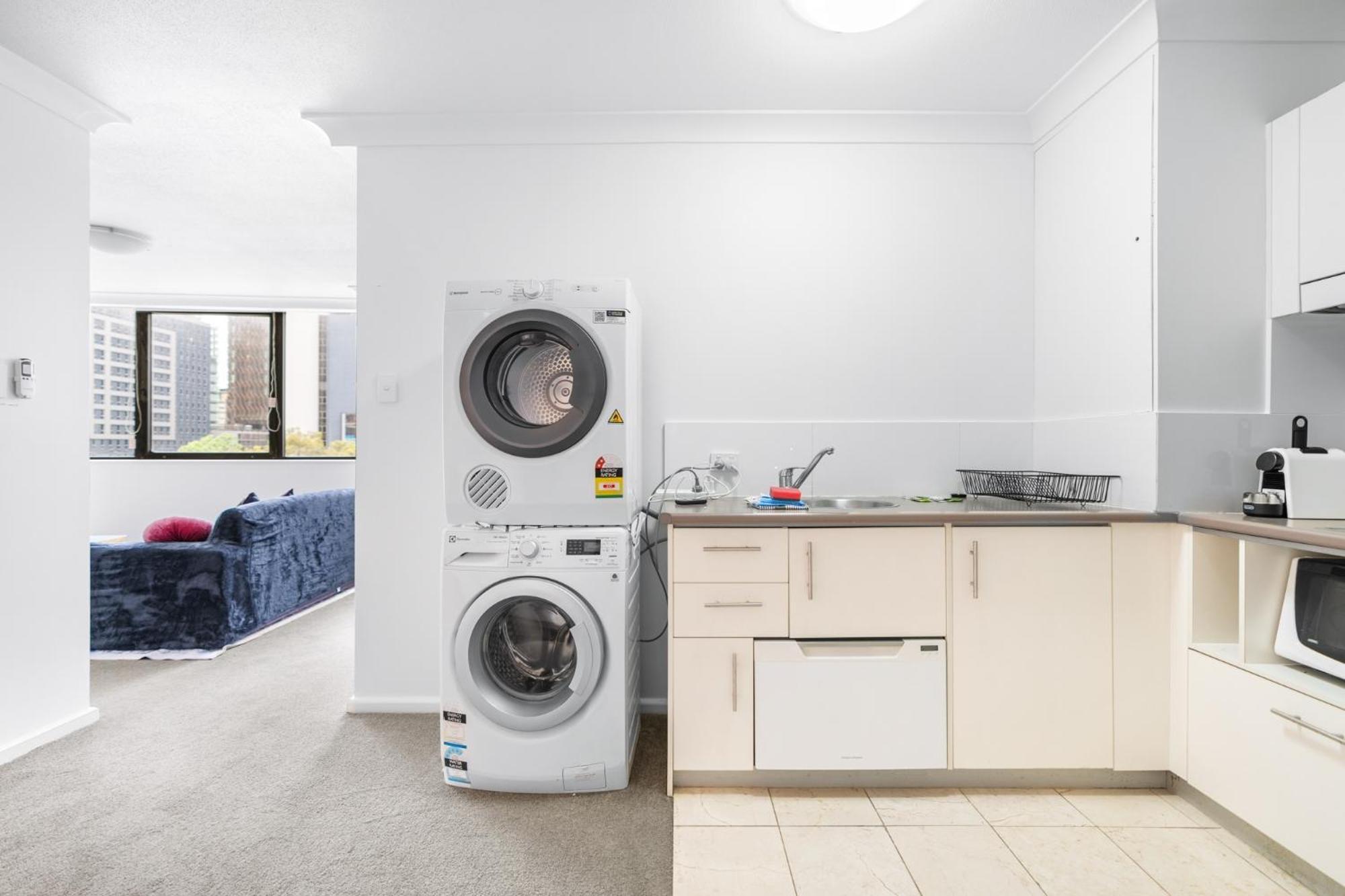 Bright Inner-city Near River View Apartment