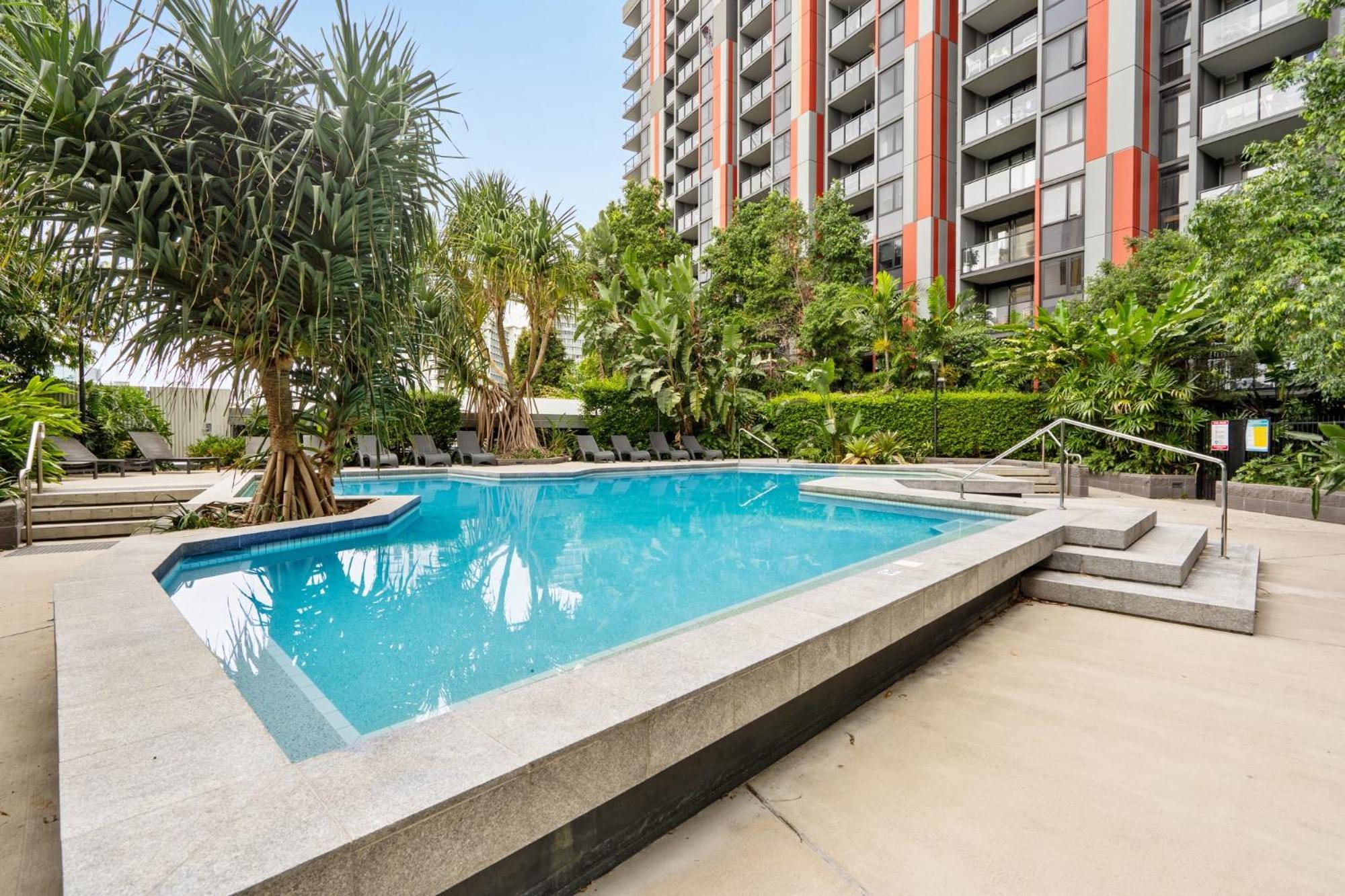 Bright 2-bed In Bowen Hills