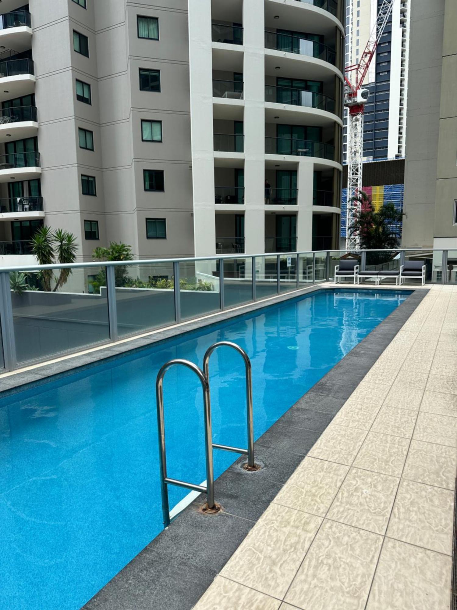 Inner Retreat With Pool And Sauna Brisbane