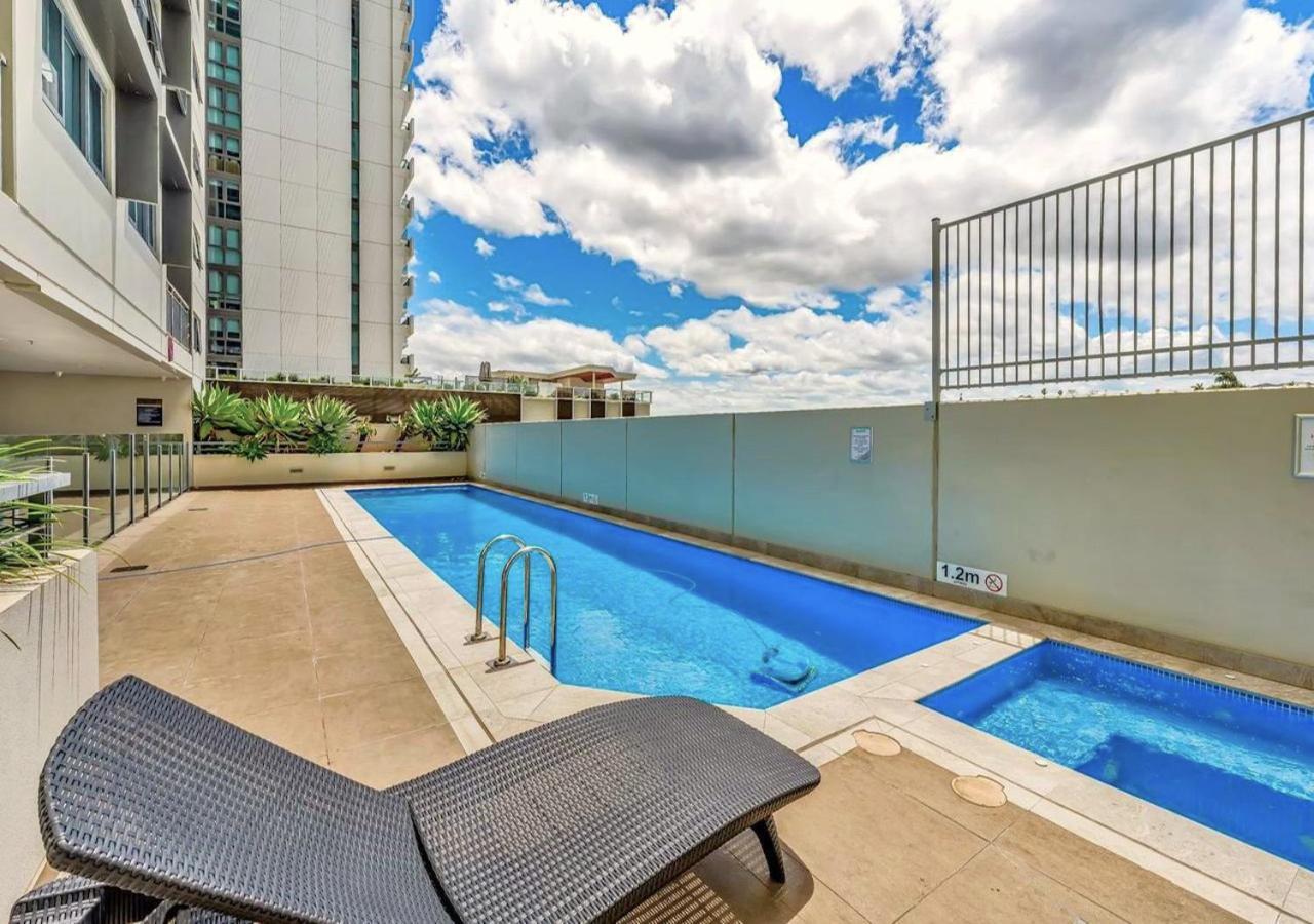 Amorphous Sky * Brisbane