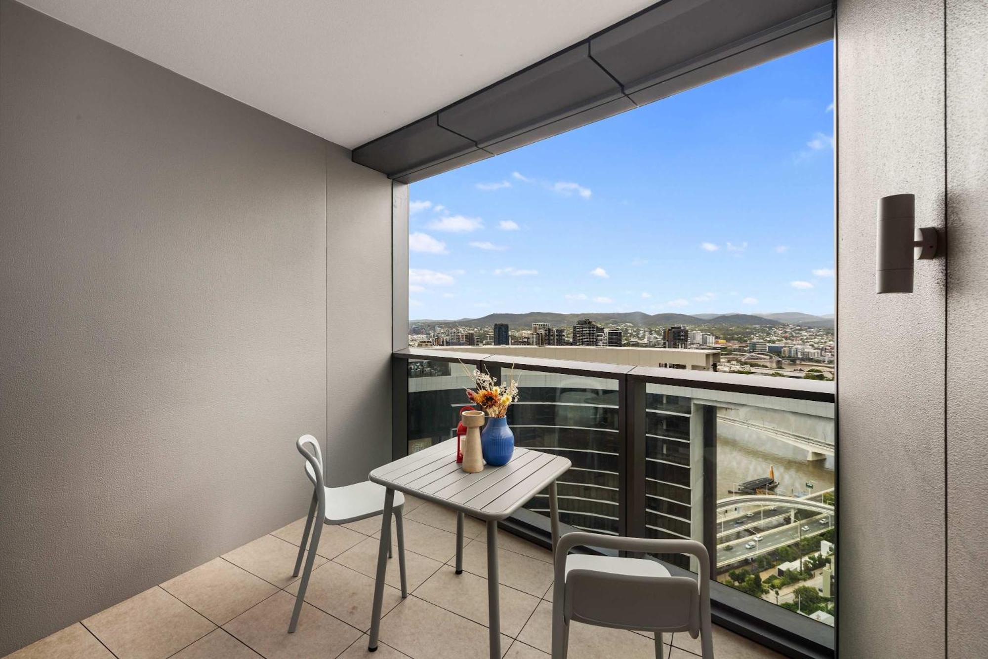 Queens Wharf Elegant 1 1 Bedroom Pool Gym Apartment *