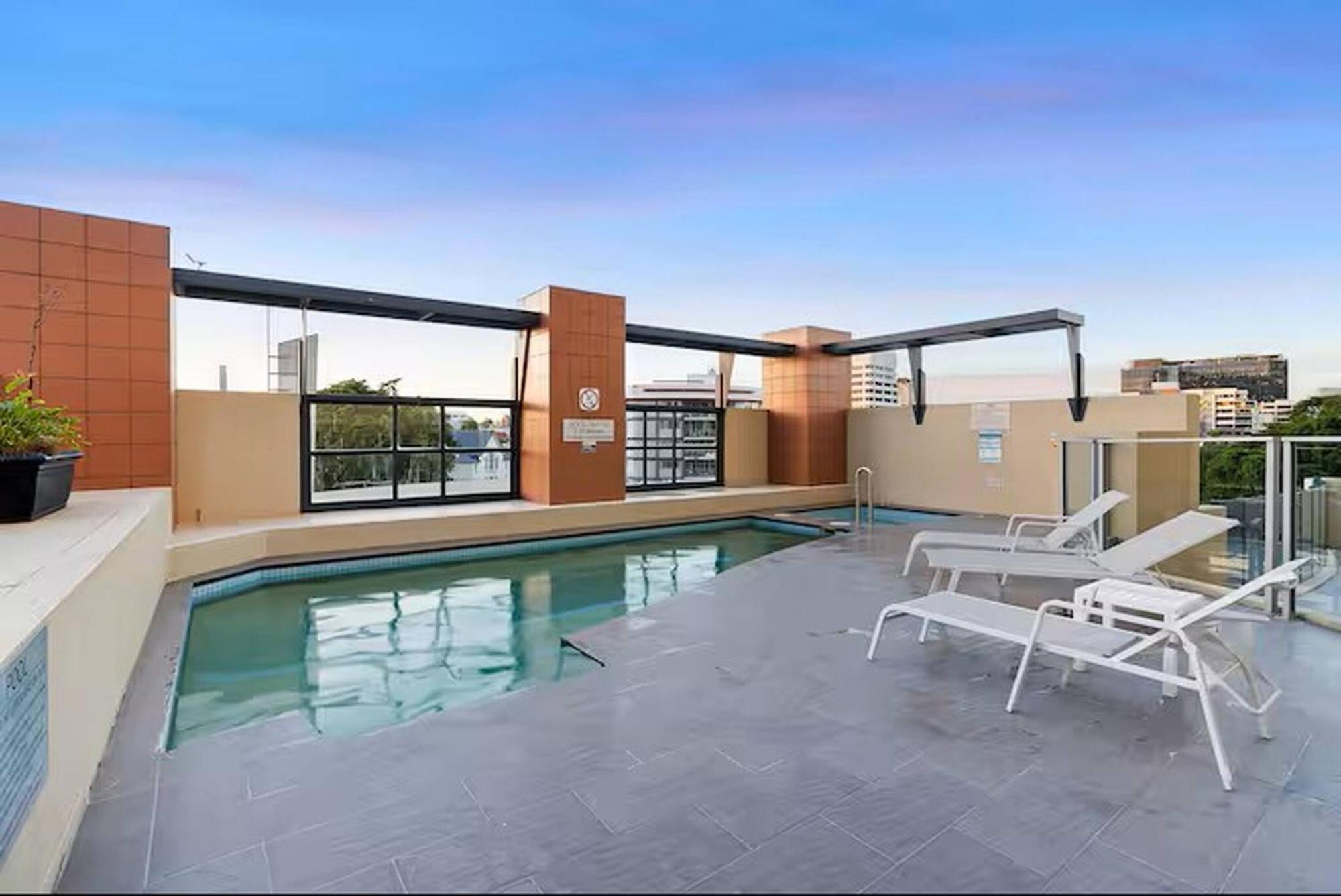 Apartment Cbd Dual Key - Pool, Gym & Parking