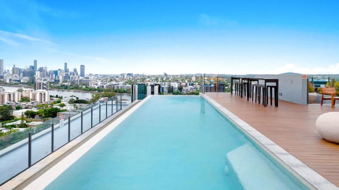 Amazing Views 2bd 2ba Homey Toowong Abode Pool M