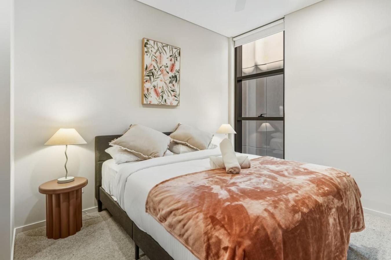 Apartment Modern 2br Retreat Heart Of Vibrant West End *