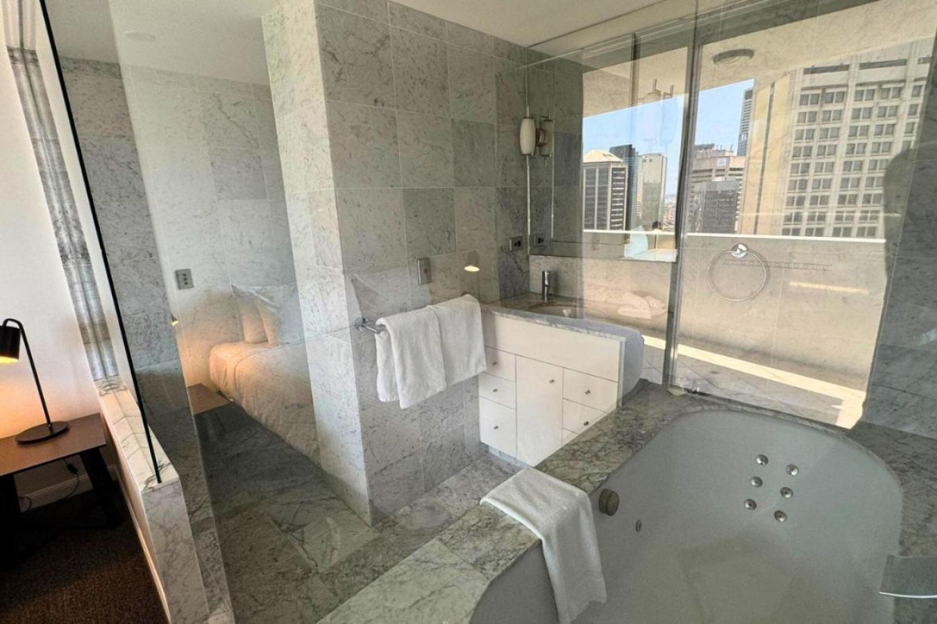 Apartment Contemporary 3br Getaway In Cbd *