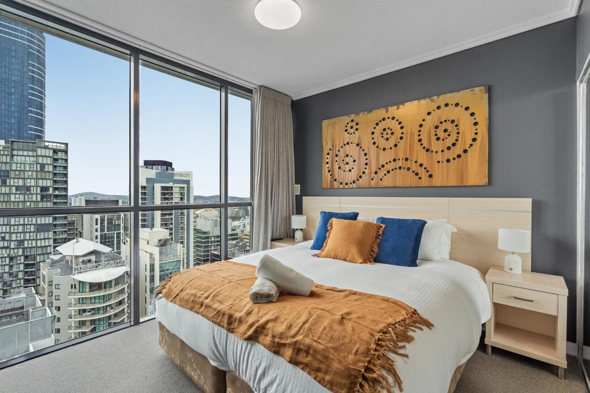 Bright 1-bed Retreat In Charlotte Towers * Brisbane
