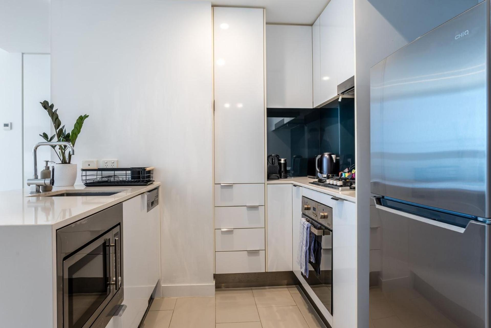 Brookes Hideaway With Pool & Gym Apartment