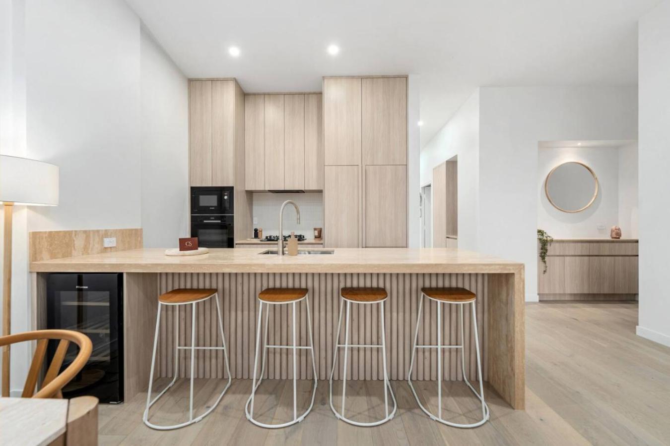 Apartment Dune Designer 2 Bedroom With River Views Parking Pool