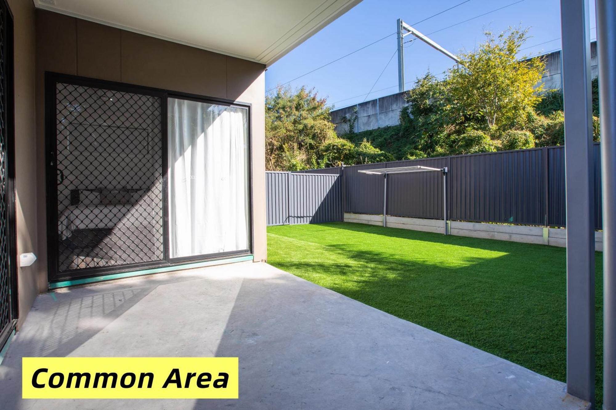 Spacious 1br In Oxley With Free Parking Apartment
