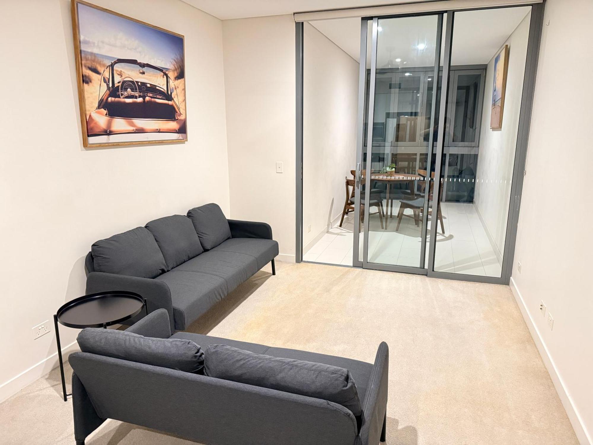 Apartment Amorphous Sky