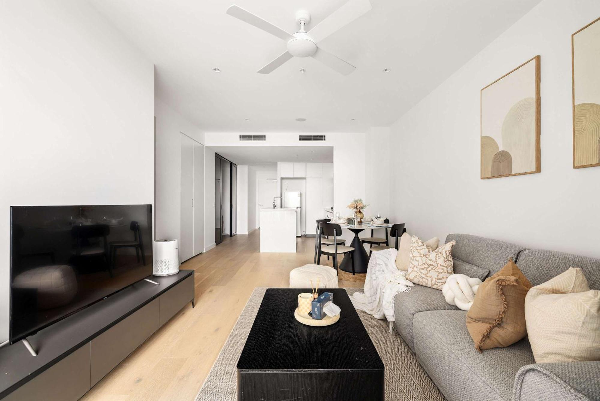 Queens Wharf Elegant 1 1 Bedroom Pool Gym Apartment