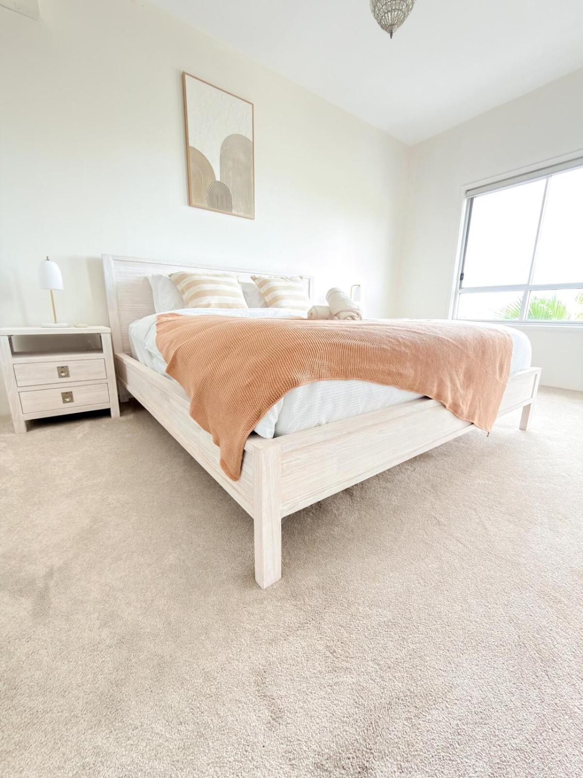 South Bank Penthouse - Streets Access - Free Parking Apartment Brisbane