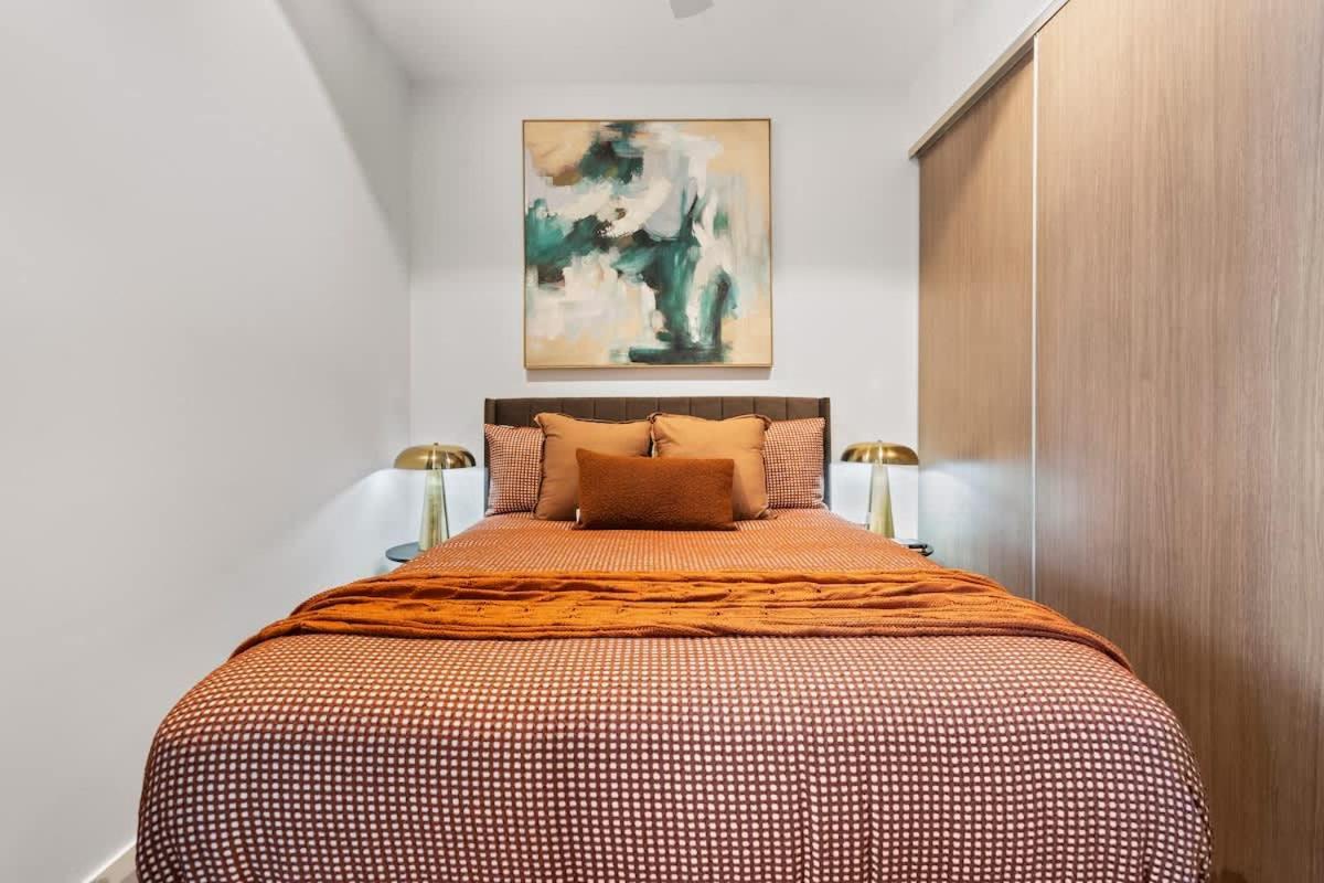 Queens Wharf Residences - Stunning River & Views Apartment *