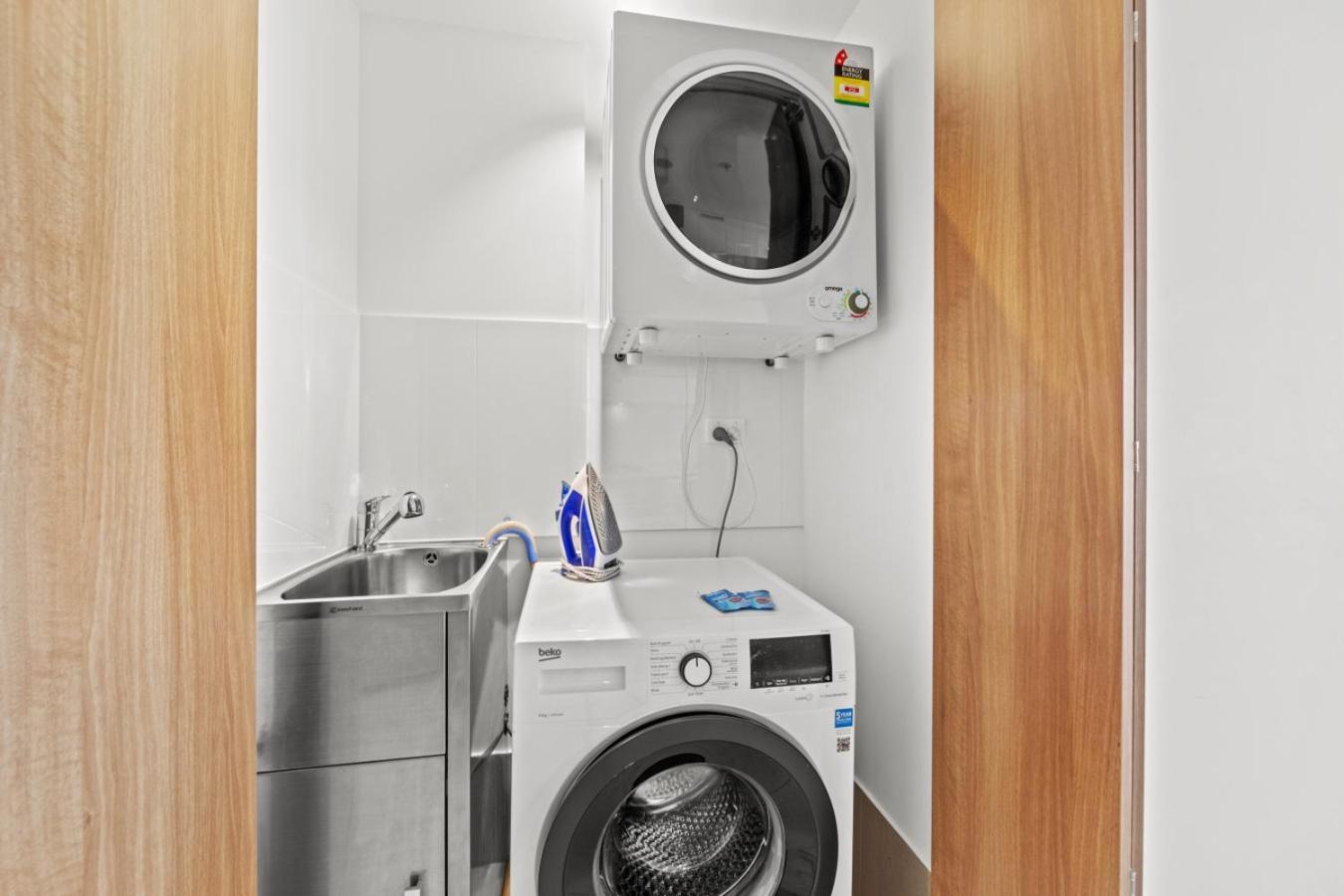 Elegant 1br Urban Retreat In Heart Of Apartment *