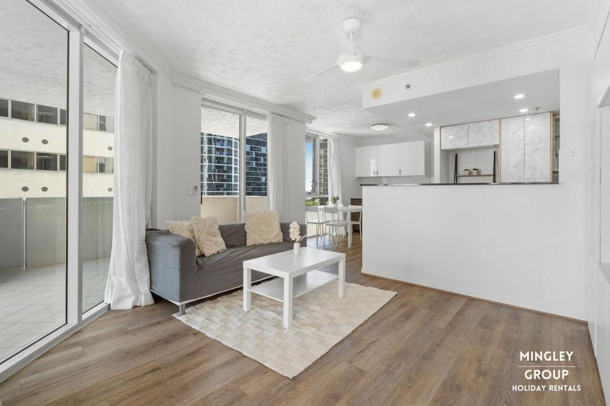 Modern 2b With In Centre Brisbane