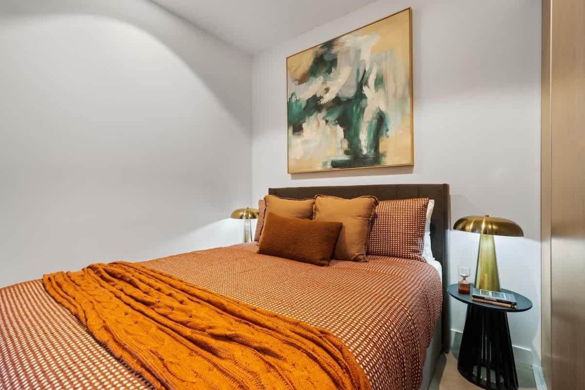 Queens Wharf Residences - Stunning River & Views Apartment Brisbane