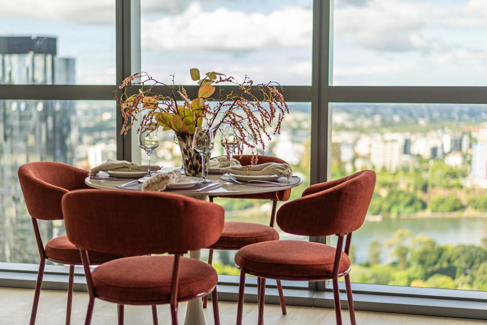 1bedroom Sip In Style In Queens Wharf - Level 33 With And River View