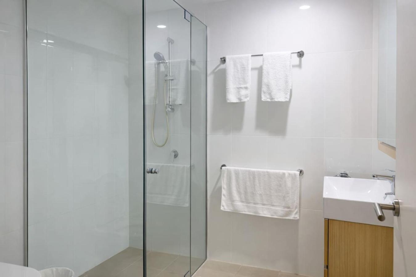 Cordelia St Pool And Gym 30806-2 *