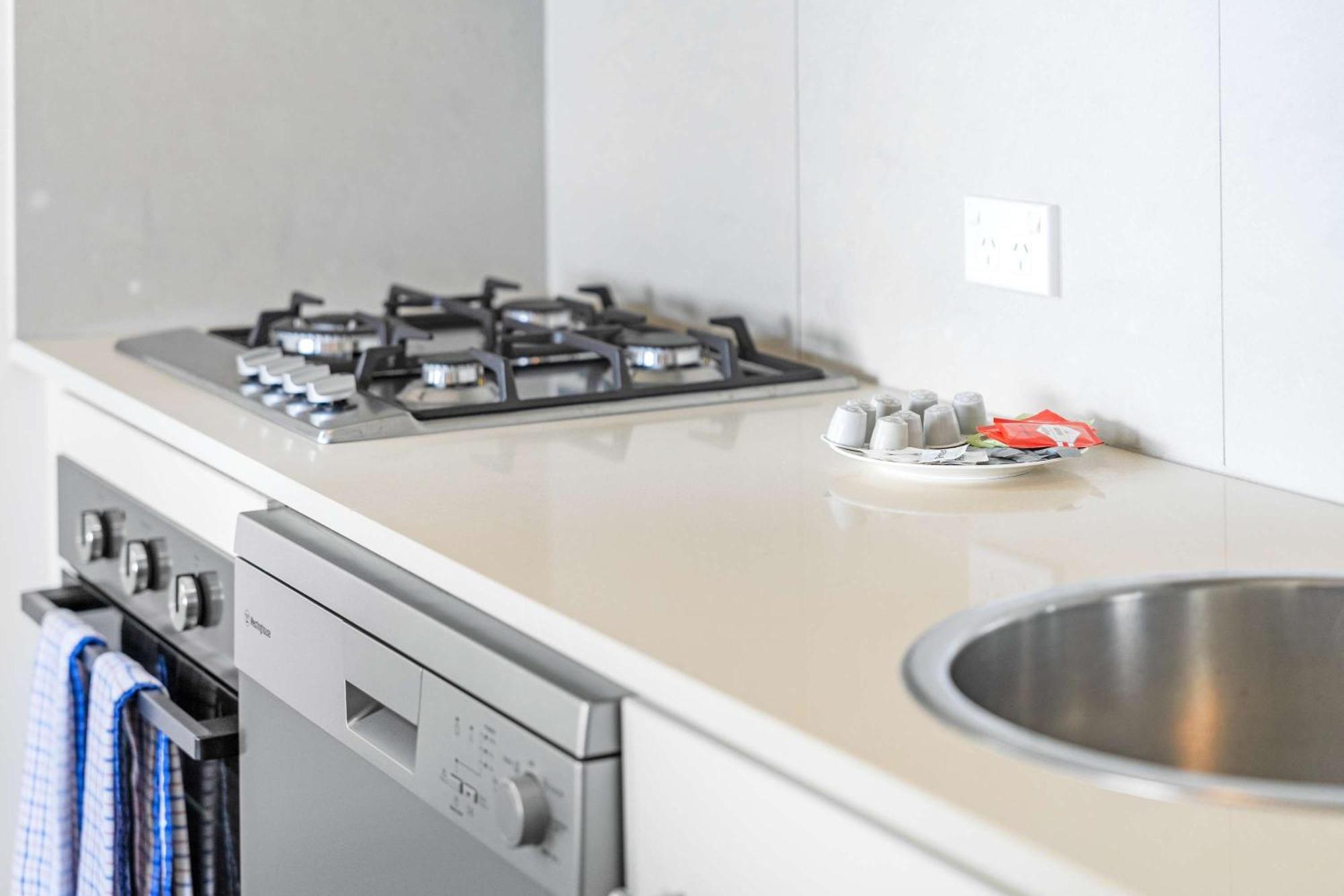 2-bed With River Views *