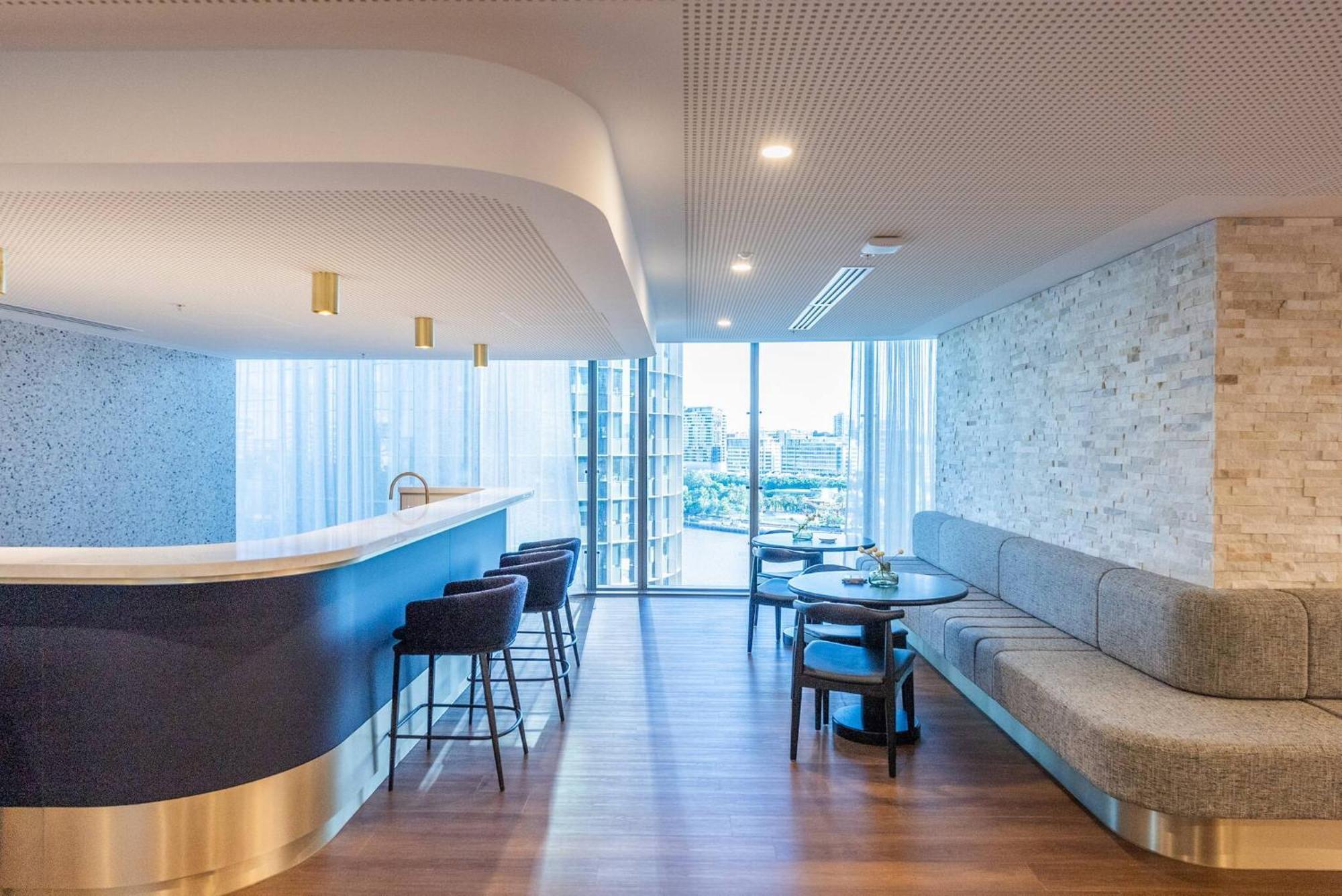 Apartment Bright & Calm Haven Queen Wharf Lv 17 - With Sky & Balcony Views Brisbane