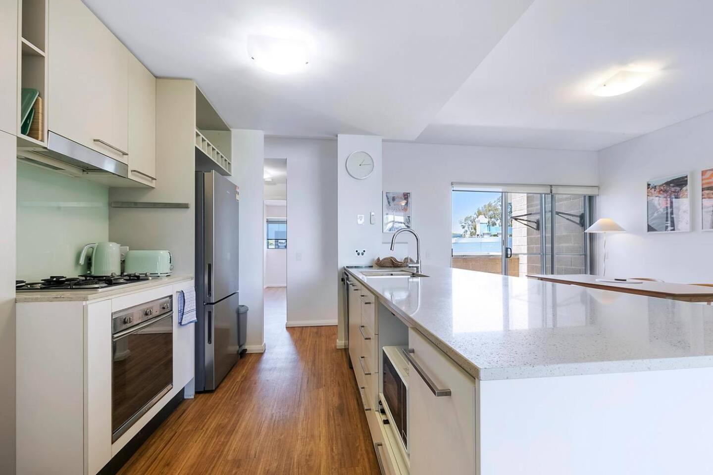 Bulimba Solace - Poolside Living By River Apartment Brisbane