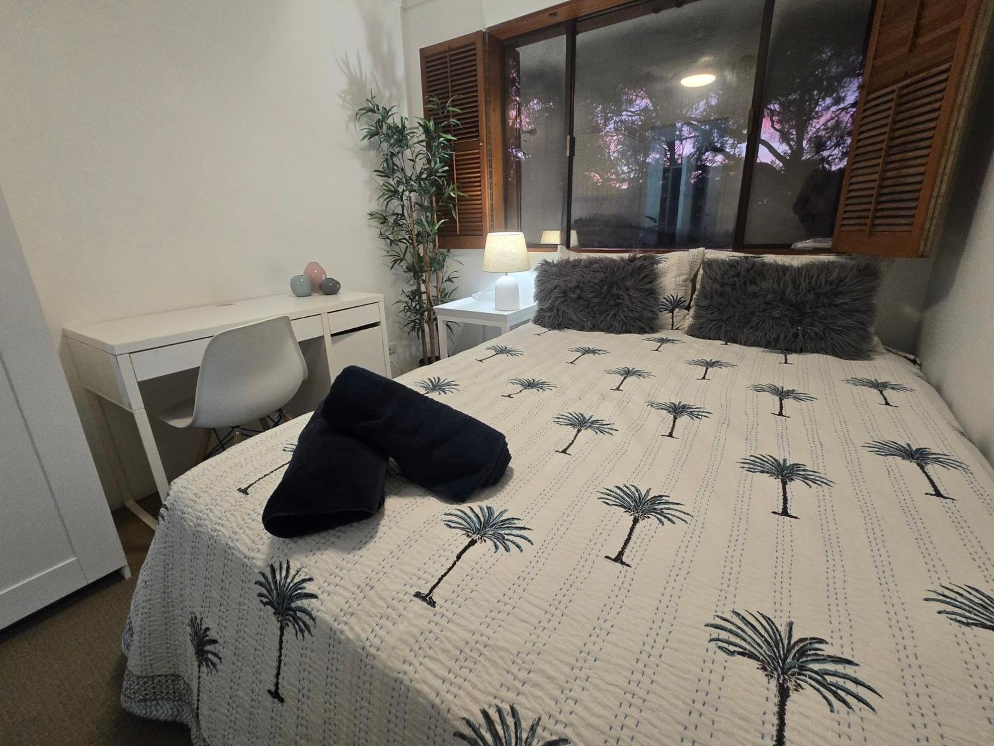 Floor# Full Aircon# Cat# Bues# Park # Uni *