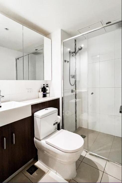 Cozy In The Heart Of Cbd C4 Apartment Brisbane