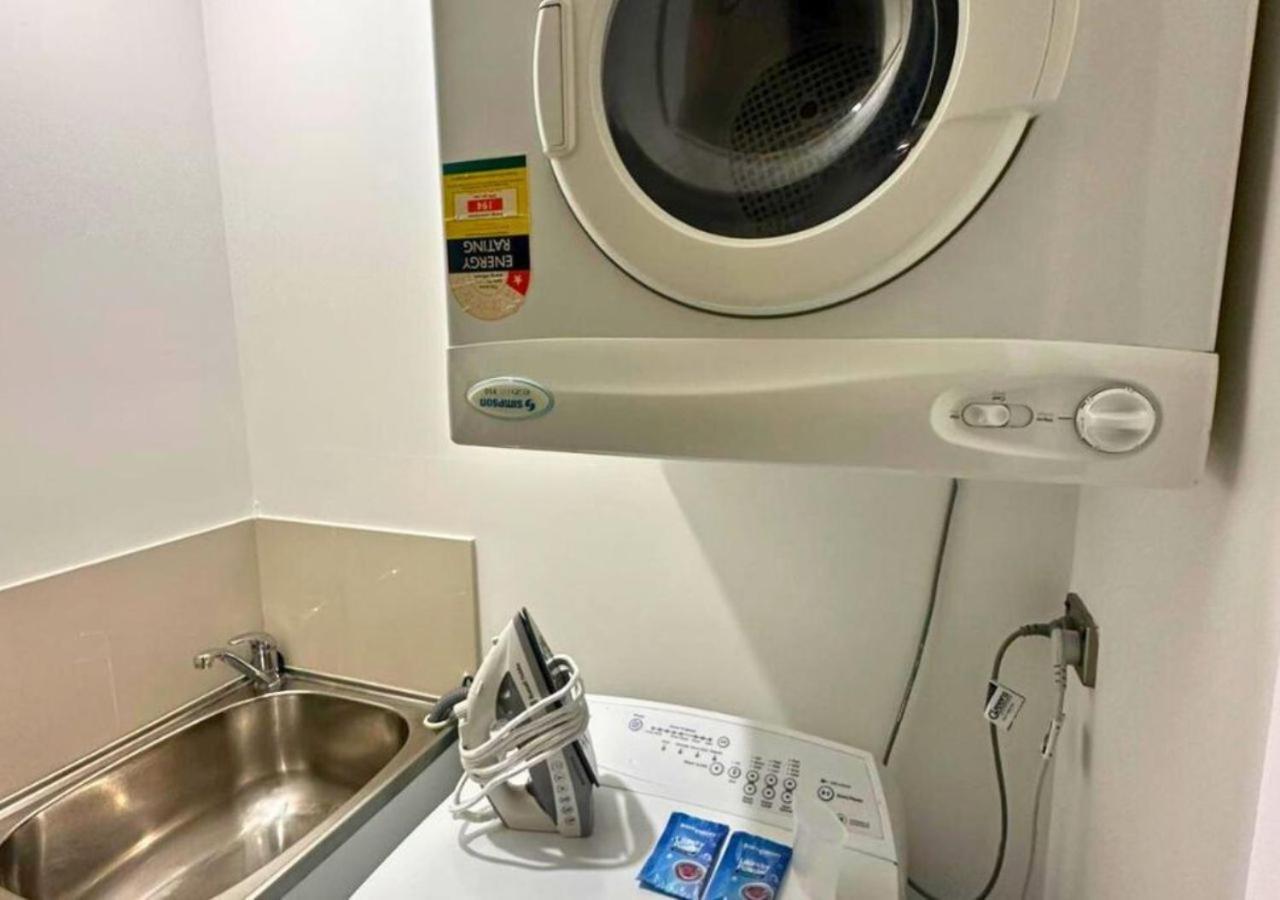 Apartment Luxury 2 Bedroom Retreat With Pool And Gym Access