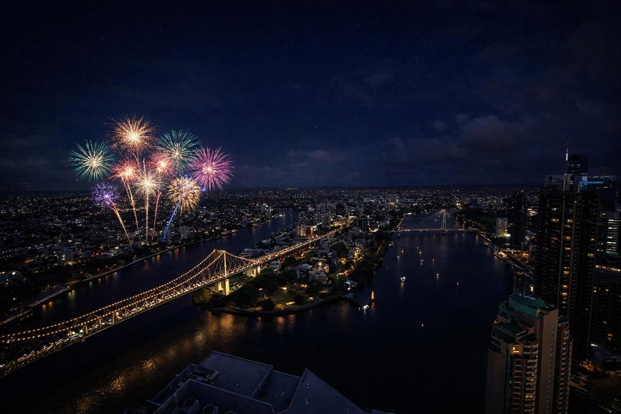Dreamy Skyline Views-pool Sauna Gym-meriton Soleil * Brisbane