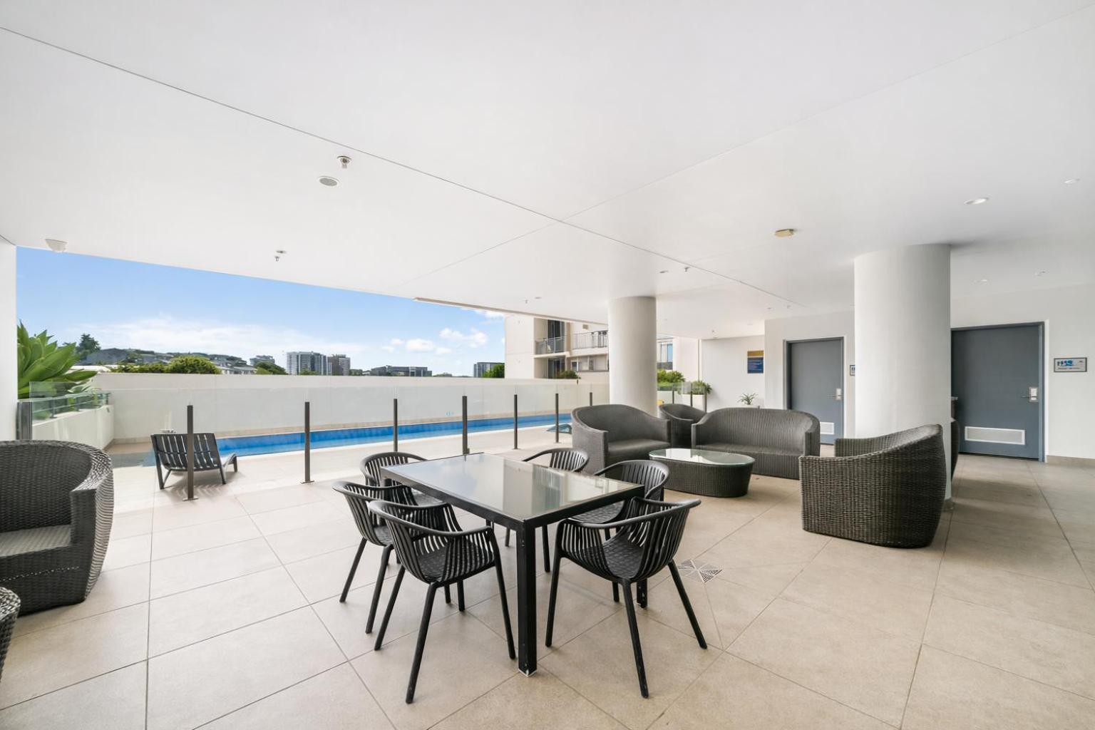 Amorphous Sky Apartment