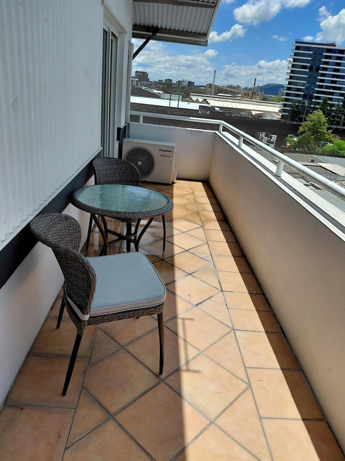 Riverfront Duplex With Unbeatable Connectivity