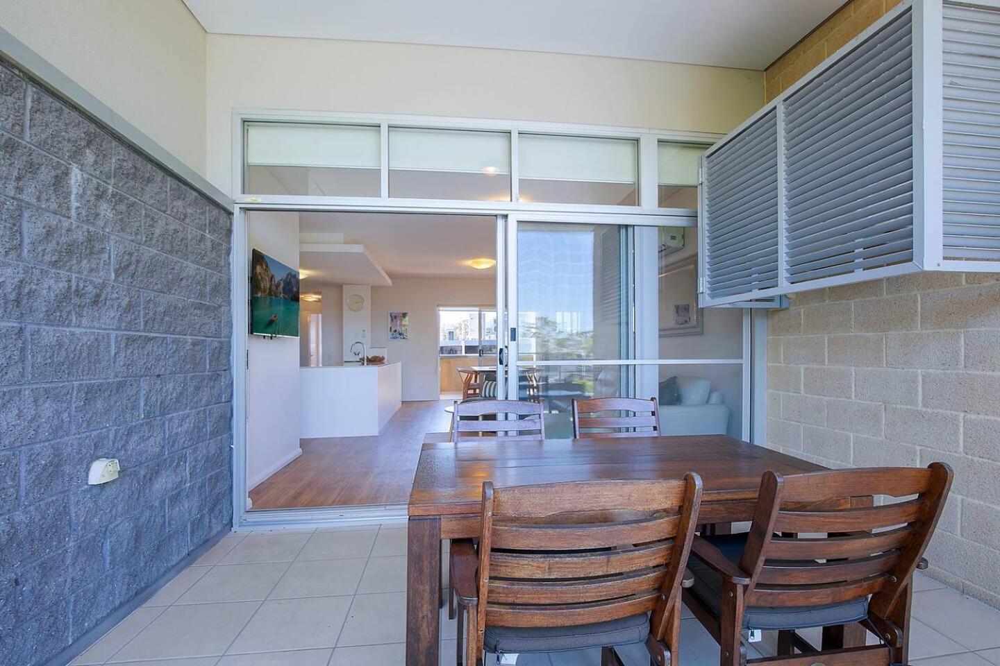 Bulimba Solace - Poolside Living By River Brisbane