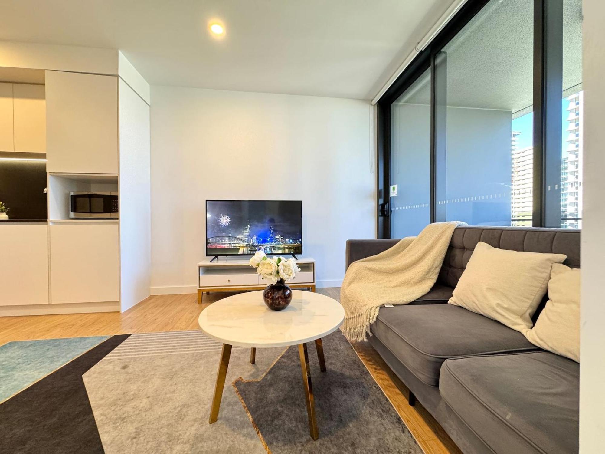 Apartment 1br One Modern High-rise With Pool & Gym Access Brisbane