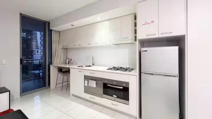 Cozy In The Heart Of Cbd C4 Apartment
