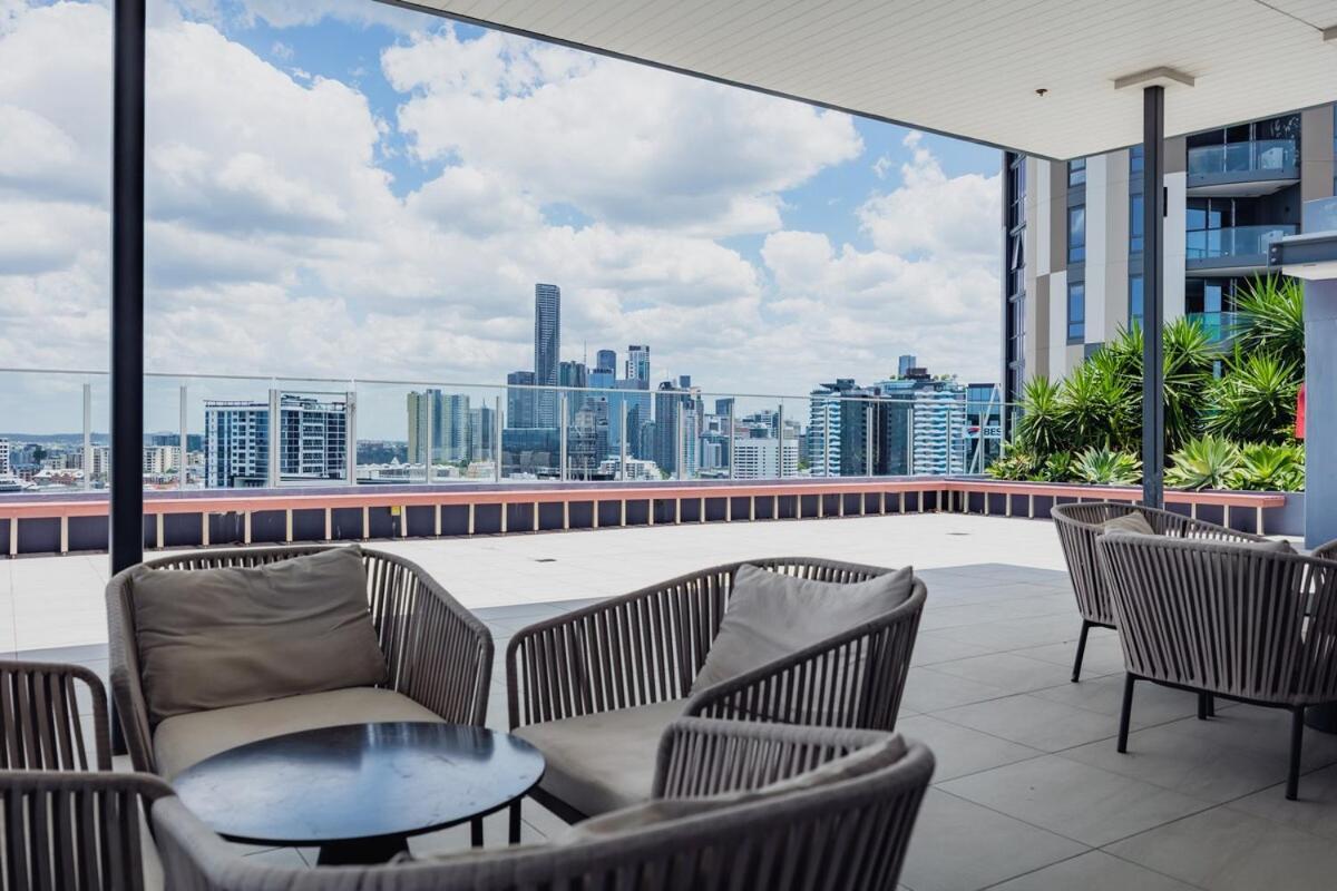 Apartment Exec Walk To Rna & King St, Pool, Gym, Parkng Brisbane