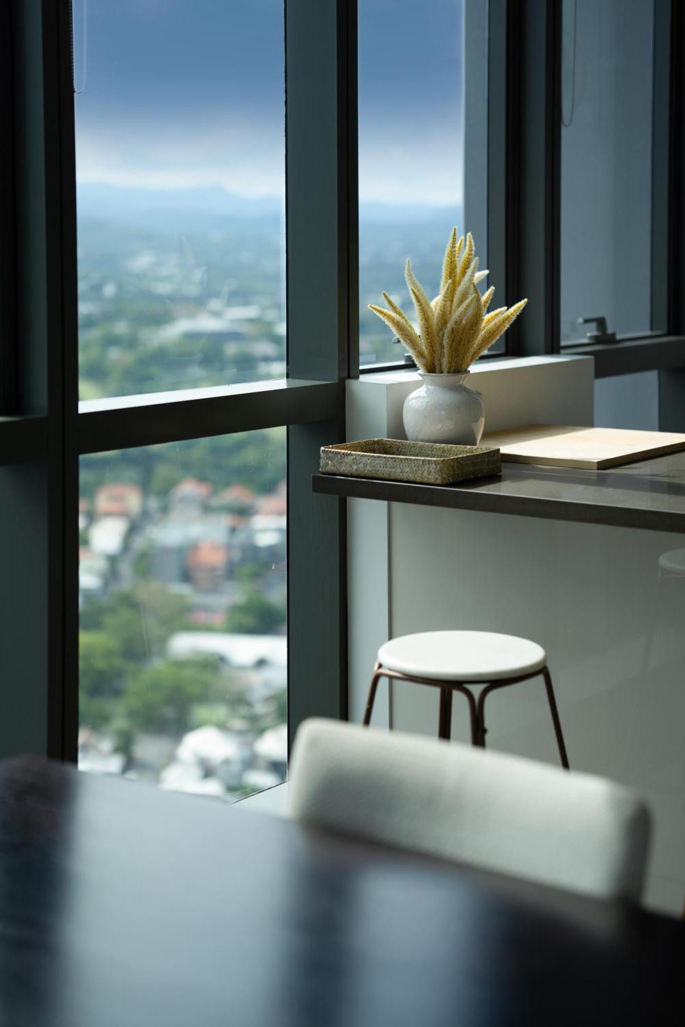 Dreamy Skyline Views-pool Sauna Gym-meriton Soleil Apartment *