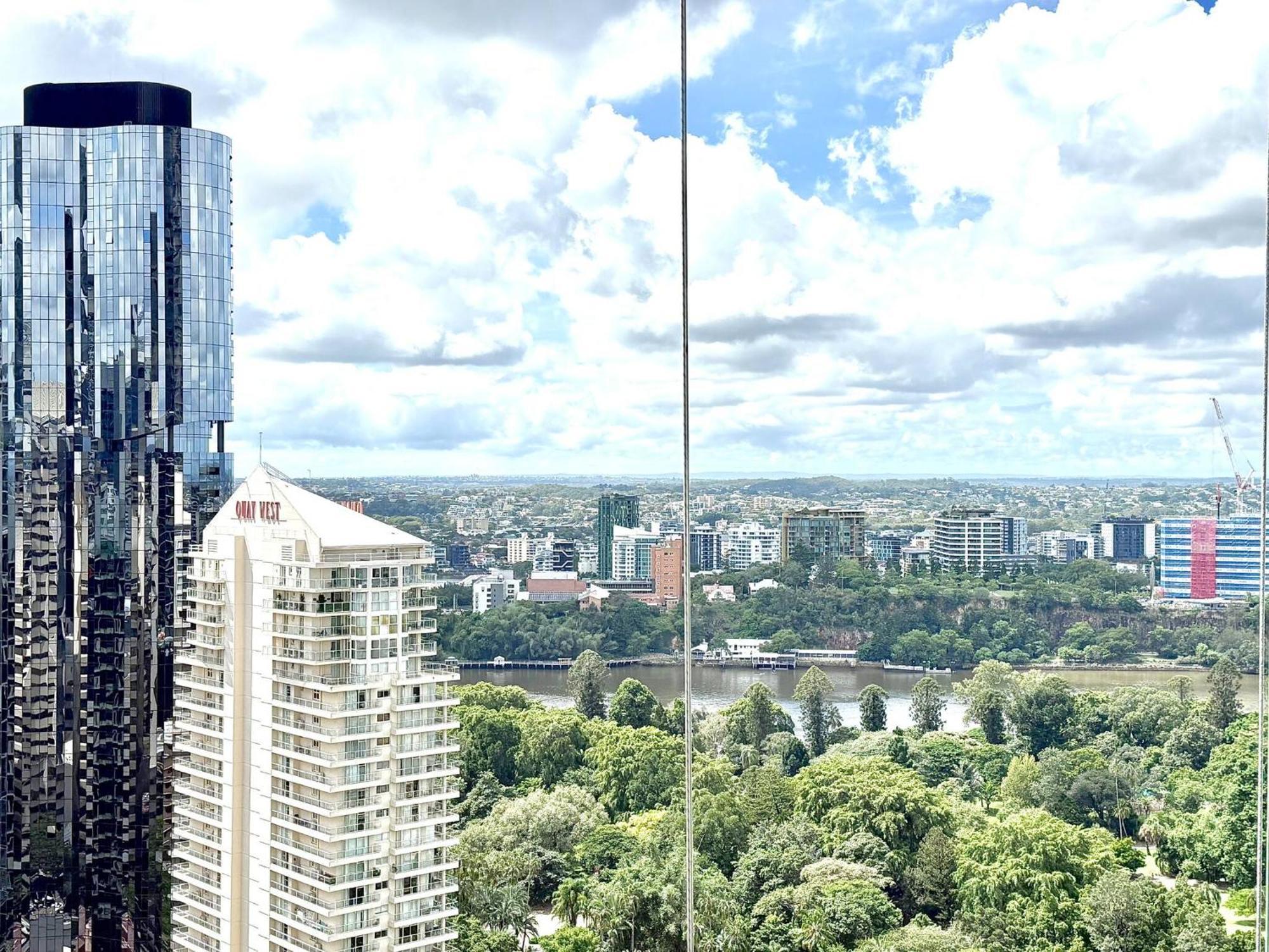 1br Premium In Qwr - Level 22 Privately Managed Apartment *