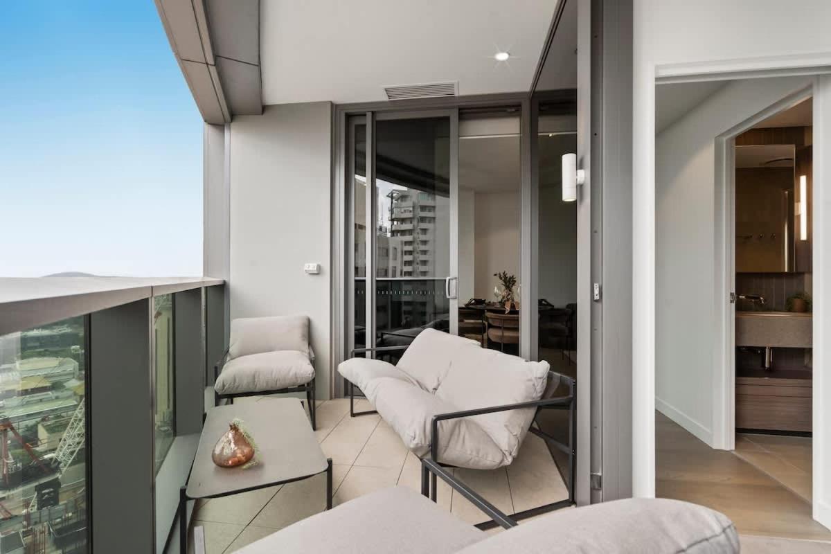 Queens Wharf Residences - Stunning River & Views Apartment *