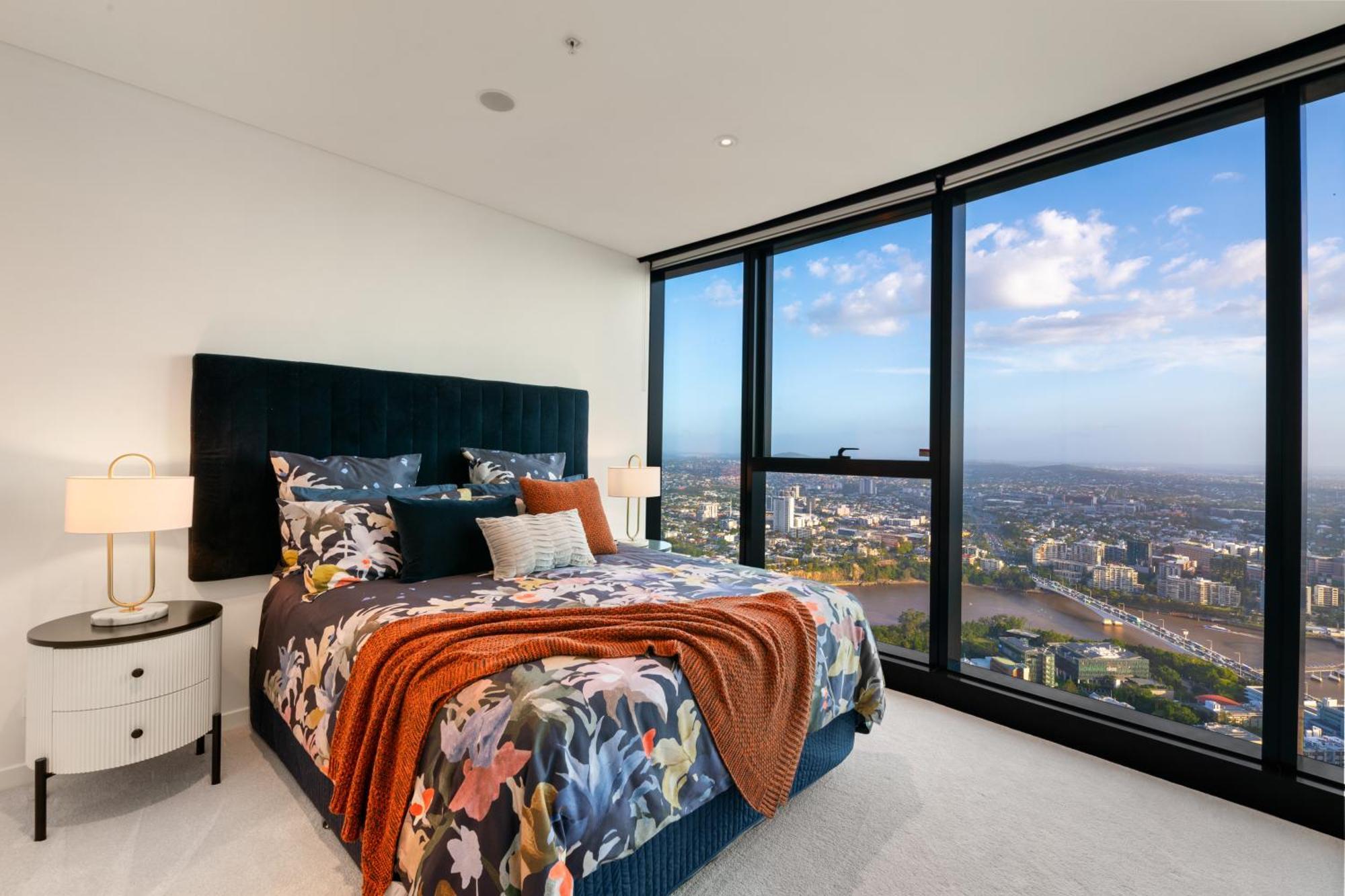 Skylight With Free Parking Apartment