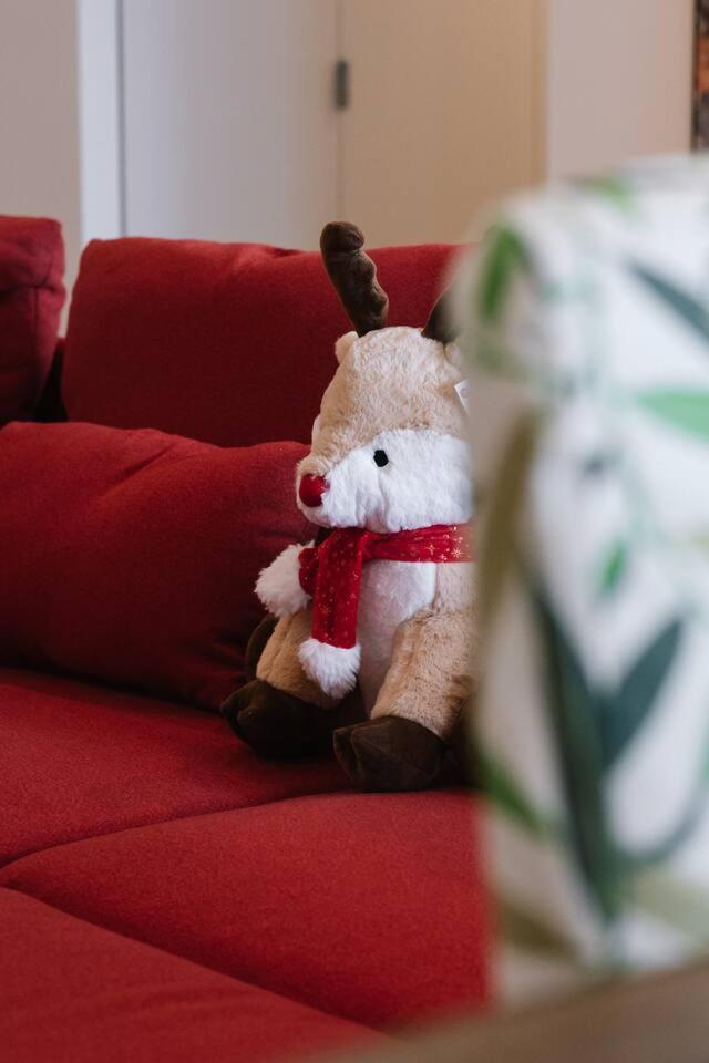 Heart Of Riverview Balcony Pool And Bbq Apartment